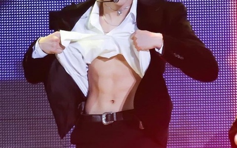 快張開手指遮住雙眼!WANNA ONE 名品腹肌大點名