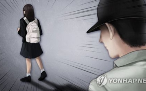 「她和我前女友太像!」韓國怪男竟拿磚頭狠砸女高中生的頭