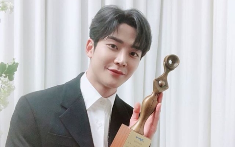 SF9路雲大曝「很多事情在變化」引猜測,坦言唱歌也「哽咽」?