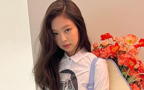 Jennie獨佔YG家族的寵愛!一句話讓Mino認真玩遊戲&李燦赫主動送禮物