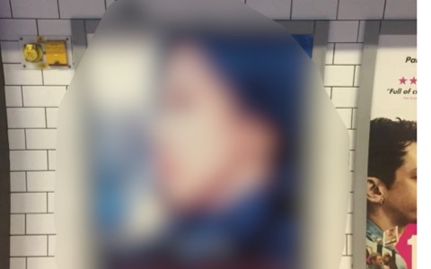 【韓網熱評】愛豆中的歷代級地鐵生日應援！網友嘆：好像電影海報啊！