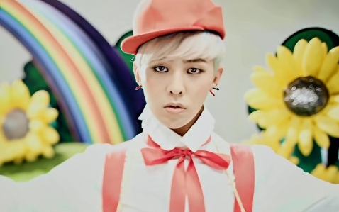 Image來源_youtube | G-DRAGON - CRAYON(크레용) M/V