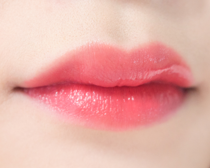 # MISSHA / Painting Rouge Syrup #SCR01 Rose Coral
跟色號名一樣,是比較偏粉紅的珊瑚色,保濕度不錯,著色後的顏色也很漂亮
持久力:第7名
黏稠度:第1名