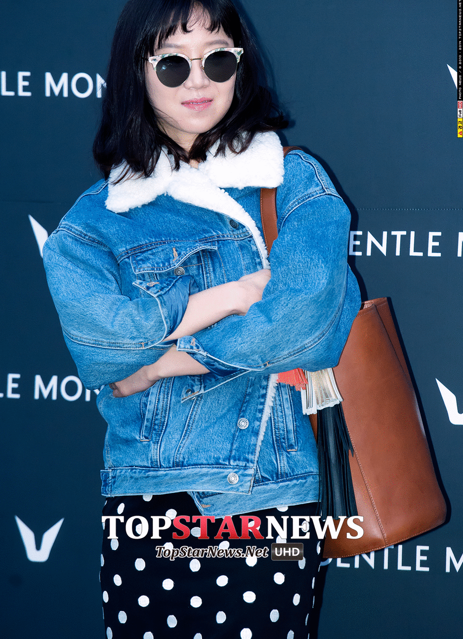 演員界的時尚ICON,每出演一步韓劇就一定會帶起一股「孔孝真風潮 」,率性的她一直都保持自己的個性,最近還剪了超短劉海,加上彎眉,把她標誌性的包子臉顯得更圓滾可愛了!
