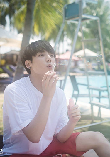 BTS_柾國 (1,761票)
柾國在最終戰中獲得了1,761票,4搶2投票時的1,636還要再高出了125票,每一次的投票都比前一次還要更多票,BTS的粉絲真的是非常的團結。