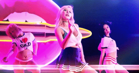 Image來源_泫雅 '因為我很優秀' MV