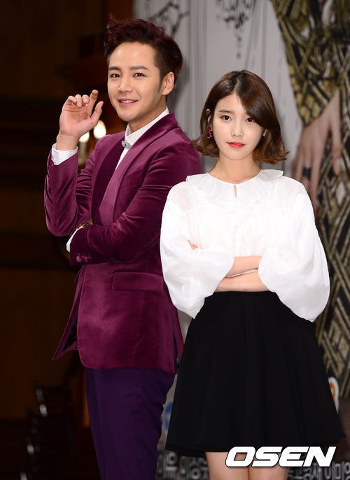 ■漂亮男人
主演:張根碩、IU、李章宇、韓彩英
收視率:(第1集,最高收視率)→4.3%(第4集)→5.2%(第5集)→2.9%(第7集,最低收視率)→3.1%(第8集)→4.8%(第11集)→3.9%(第14集)→3.8%(第16集)