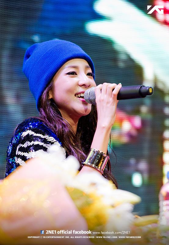 #15.2NE1-Dara (604)
許久未見2NE1的完全體,似乎也稍稍的影響了她們的人氣。CL 以429票位居第21名,Dara也從似乎票數稍稍滑落以第15名進榜。不過Dara最近演出電視劇,可愛的表現受到好評,也希望Dara 能夠順利進入8強囉!