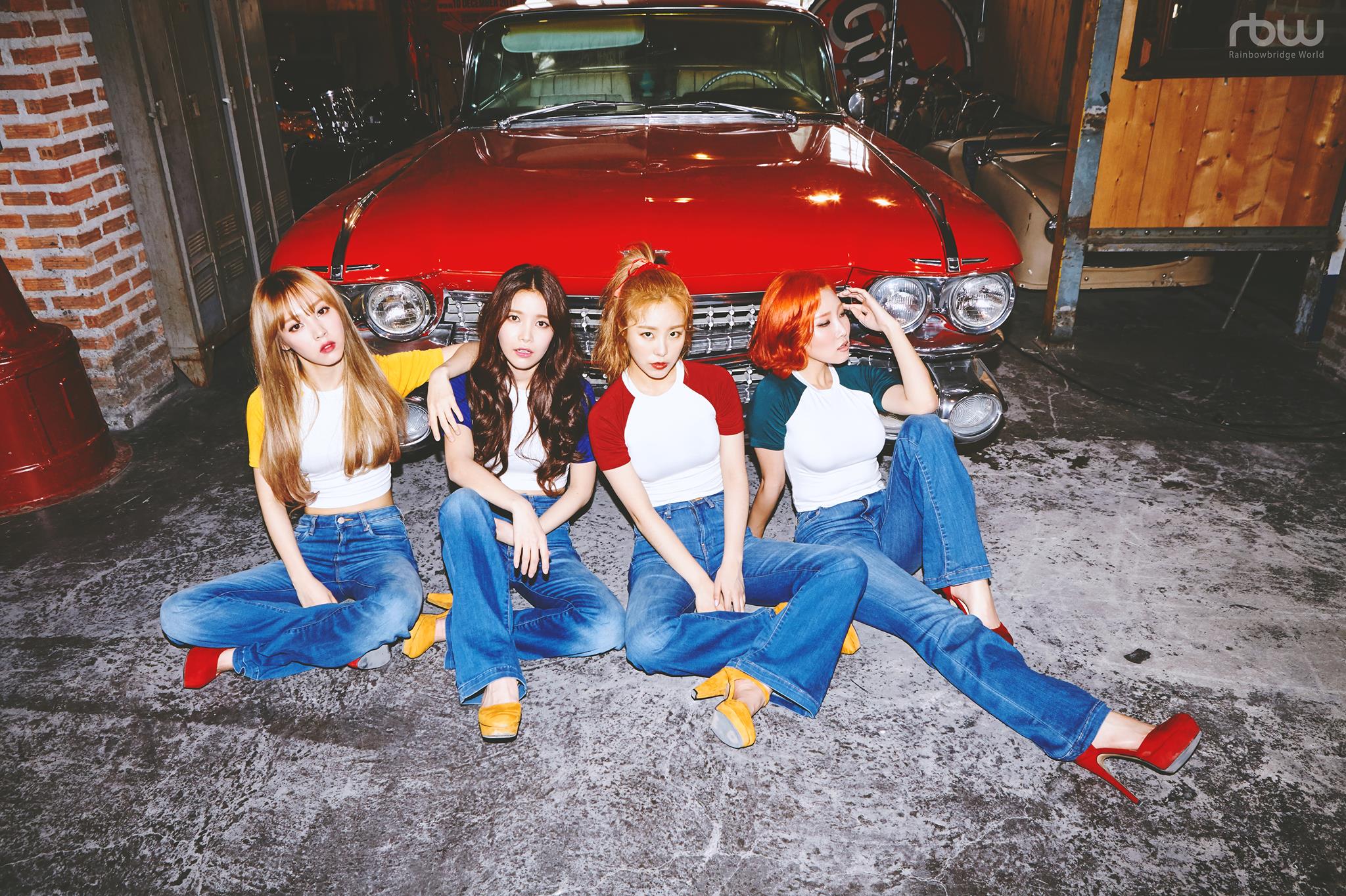 #1.MAMAMOO(▲789)
而這次女團大戰中MAMAMOO 終於奪下了出道以來的第一次冠軍,每次都超歡樂的舞台也讓她們的人氣急速上升!人氣和銷量成績一起上升實在是她們應得的啊~