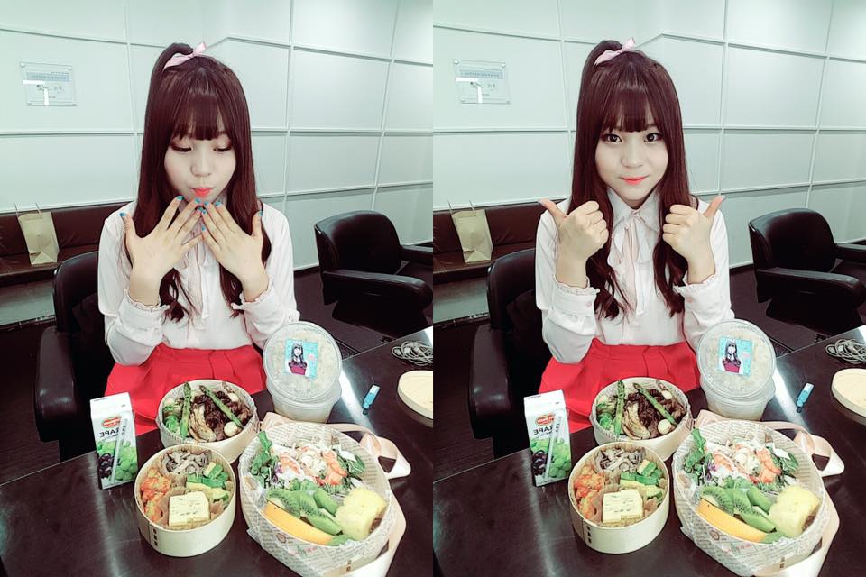 雖然因為藝名太獨特,曾經讓Umji 忍不住大哭,但也因為這個藝名讓她一出道就被韓國粉絲記住,還因為和前輩的合作舞台而受到稱讚。Gfriend 隊裡的可愛吉祥物,就連自己的際遇也充滿了幸運啊!