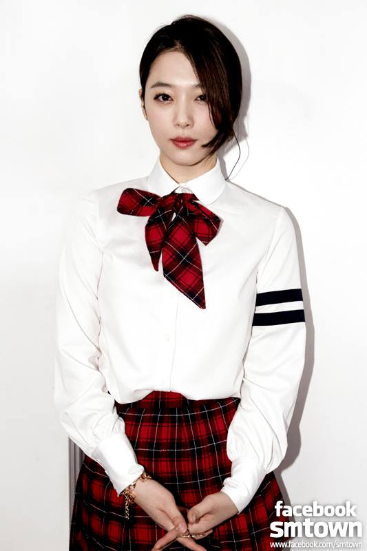 ♥ TOP 5 :: Sulli
「雖然有時候會覺得她的發文怪怪的,但說真的雪莉很漂亮。」、「就算已經死會了,也不會減少她的美貌。」、「雪莉的新聞照都很漂亮,這樣應該也可以算是零死角美女吧!」