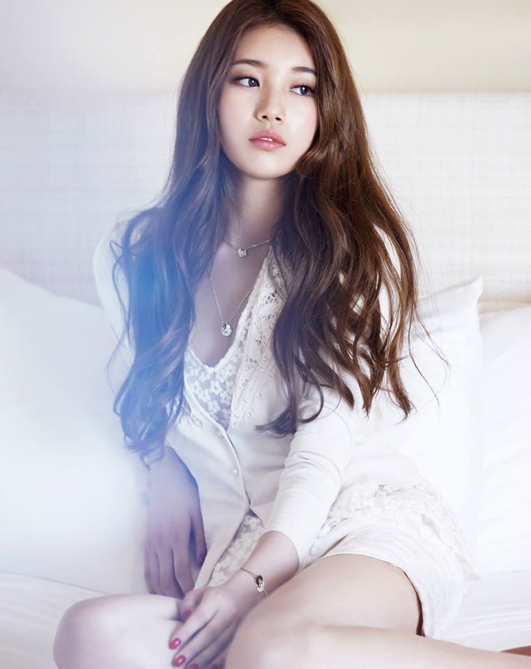 ♥ TOP 1 :: miss A Suzy
「Suzy 的外表給人很鄰家的感覺,好像可以理解為什麼是國民初戀。」、「爆出戀愛的說的時候,就算不是粉絲的我,也跟著心碎了一下。」、「長髮飄逸真的很有女神的風範。」