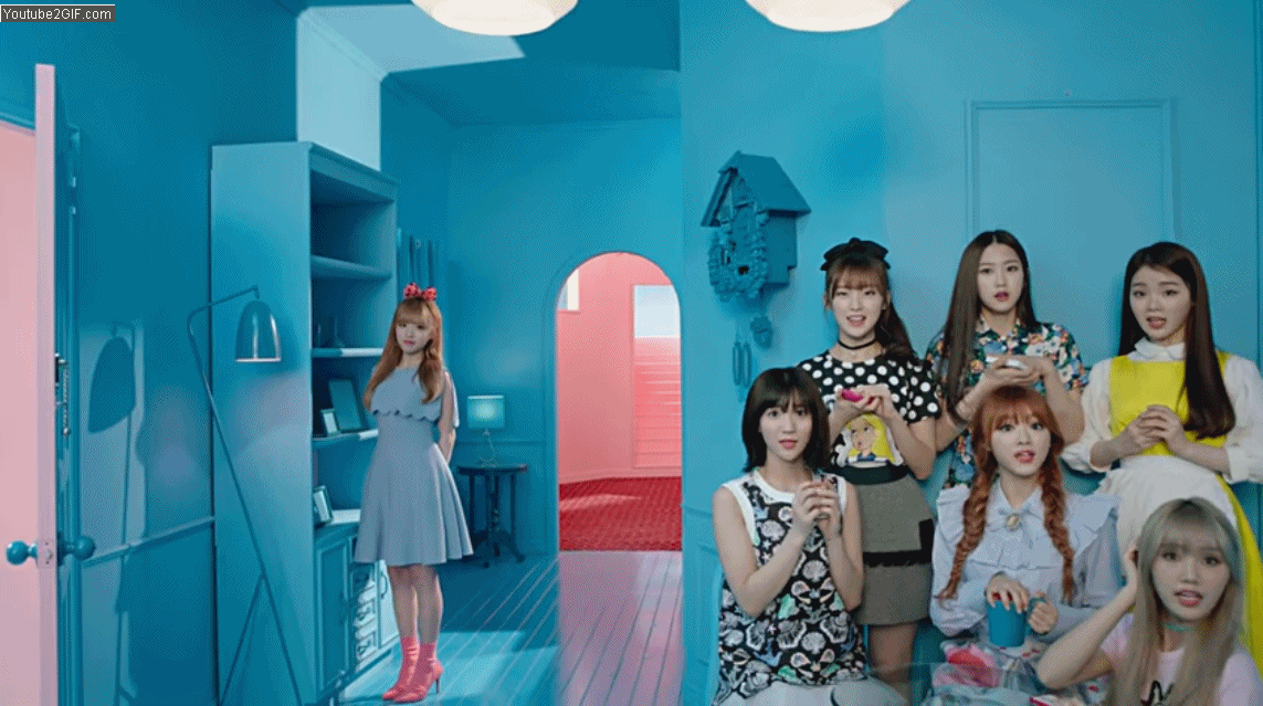 今年三月的第一波GFRIEND、Mamamoo、Red Velvet等女團強強出擊的音源大戰,雖然競爭激烈,但大家也同時注意到了正悄悄用可愛的魅力和整齊的舞蹈冒出頭的女團OH MY GIRL