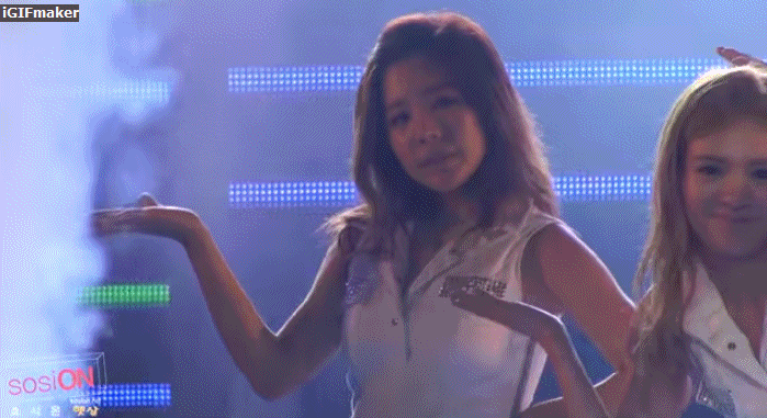 少女時代 Sunny :煙火恐懼
Sunny很小的時候曾和家人一同住在科威特地區,雖然不久後便搬離戰亂的科威特,但當時炸彈擊落的畫面據說仍造成Sunny很大的衝擊。