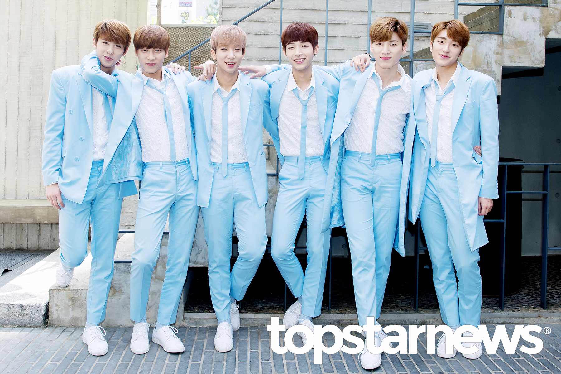 Snuper 是在2015年出道的6人男團,可能因為知名度比較不高粉絲數比較少,即使反應過LOGO太像了,也沒有得到回應,這股聲音也這樣默默地就消失了...