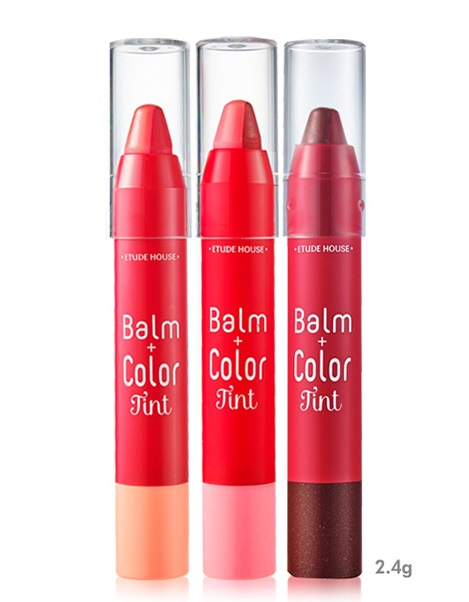 ♥Etude House 雙色咬唇棒 台幣480元
這款真的是一出,偽少女就立刻去試用,試用之後太滿意還屯了好幾隻XDDD因為它的質地非常濕潤,不用擦護唇膏就可以直接上色。