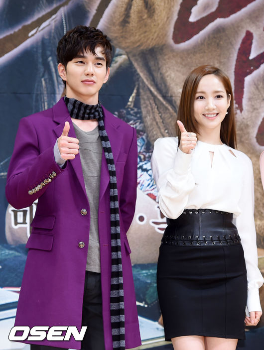 ✿TOP 8- SBS《Remember-兒子的戰爭》
話題指數/集:5,046
※主要在講述身患超憶症而無法忘記任何事情的主人公-徐振宇(俞承豪飾),為了替父親洗刷冤屈而成為一名律師,沒想到在當上律師後,突然失去記憶而面臨各種難關的故事。