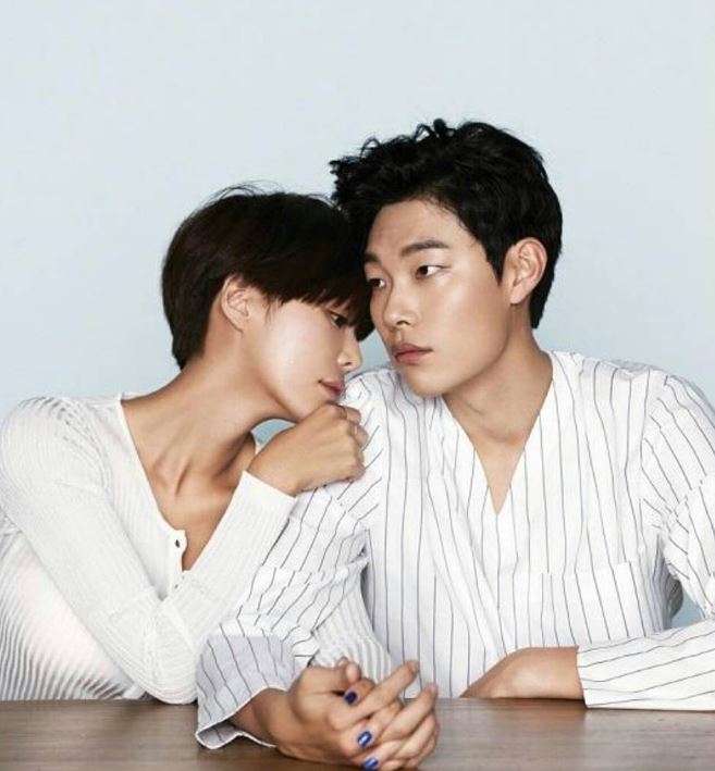 ✿TOP 5- MBC《好運羅曼史》
話題指數/集:8,806
※講述盲目信任命運的女主角-沈寶妮(黃正音飾),某天聽從算命先生說「一定要和86年出生屬虎的處男過一夜」的話,開始向齊休浩(柳俊烈飾)展開了熱情攻勢。