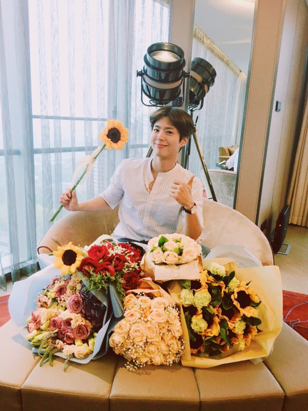 第三名 : 雙子座
忽冷忽熱的雙子男總讓人捉摸不定在想什麼,多變的個性和廣泛的交友對他們來說都是有趣好玩的誘惑,所以想和雙子男在一起的女孩記得別太去限制他們的行動,反而不管才會讓他們更想和妳進一步發展