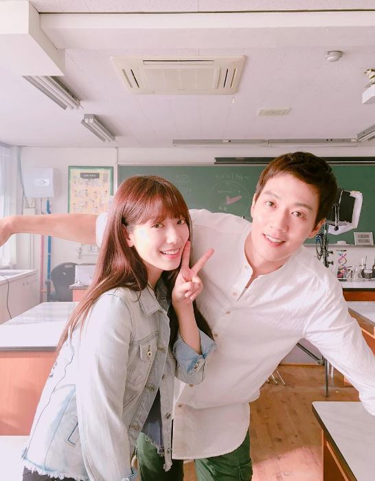 如果鼻子上有痣的人,記得別把它點掉啊~~XD
最後希望《Doctors》可以一路紅下去,帶給大家更粉紅的情節囉!我們下次見啦~掰掰( ゚∀゚) ノ♡