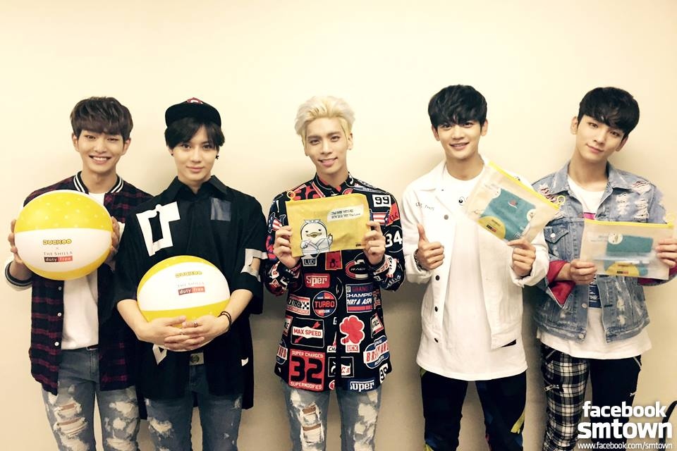 #14. SHINee
「Shine」名詞型,語尾再加上「ee」組合而成的新名詞,具有「受光芒照耀之人」的決心意義。意旨SHINee獲得閃光燈及鎂光燈的照耀