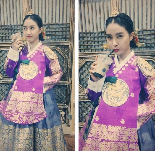 說到韓服美女,當然不能忘記我們素恩搂~~~
最近要跟