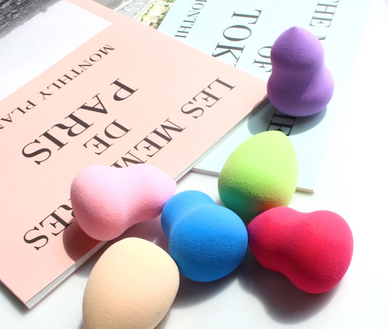 #Varpsys 粉撲
雖然大家都在買beauty blander,但是一顆貴得嚇死人啊!不過別擔心,韓國大創的粉撲據說也超級好用~很多韓國的部落客都是一箱一箱在囤貨啊!!!!而且一顆才2200韓元,相當於台幣63元,一個月用一顆也不心疼啊XDD