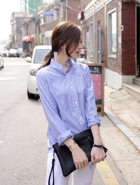 #D.PNY
簡約控的女孩絕對不能錯過!D.PNY有超多T-shirt、襯衫,每件都超好搭啊!而且價格真的是會讓你一次買好幾件XDD因為一件6900韓元起跳~相當於台幣197元左右,兩百元不到的價格,是不是就該下手買一下啊?