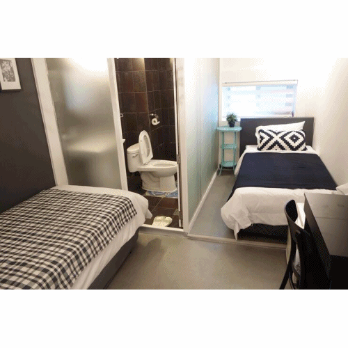 Hotel BonBon整間非常具有設計感,舒適又現代化的裝潢給人耳目一新的感覺!而且工作人員會說中文溝通完全不是問題,過個馬路就可以到明洞商圈囉!