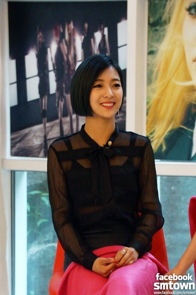 f(x) Luna
出道以來經常被攻擊外貌的Luna算是滿可憐,現在變漂亮還是繼續被攻擊,其餘成員不管是外貌出眾,還是有中國粉絲支持,相對Luna的人氣就比較低了