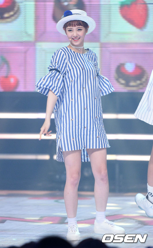 ★SONAMOO New Sun
身高:172cm
New Sun前陣子因為氣質神似雪莉,而受到韓國網友們的注意。以上六位都是172公分,接下來讓我們看看第四名是誰吧!