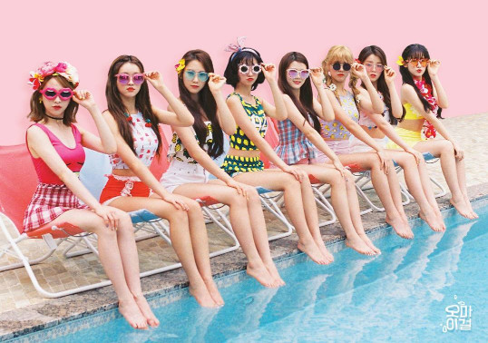 OH MY GIRL這次的主打歌《聽我說(A-ing)》,也因為這句歌詞加撒嬌動作,還有MV充滿夏天的清涼感,取得了不凡的好成績。