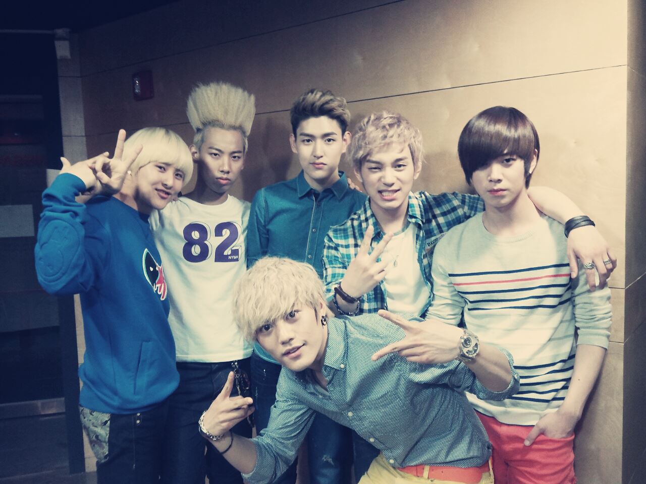 5月 出道1組
代表團體:LC9
是Brown eyed girls在Neganetwork 的師弟,公司還算小有名氣,也有不錯的製作人,但他們卻於2015年12月23日宣告正式解散。