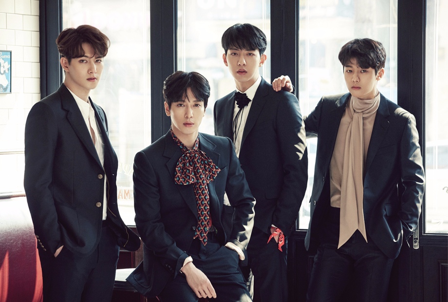 #08. CNBLUE
「Code Name BLUE」的簡稱,其中BLUE的四個字母各自隱含了團員不同的特質,分別是Burning(李宗泫)、Lovely(姜敏赫)、Untouchable(李正信)、Emotional(鄭容和)。