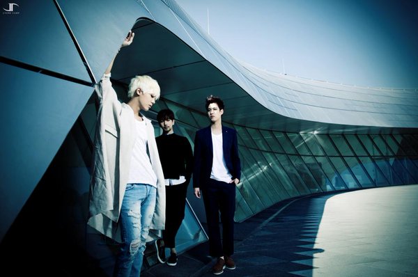 #09. MBLAQ
Music Boys Live in Absolute Quality的字首縮寫,意指絕對品質的音樂男孩。