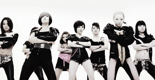 #02
Brown Eyed Girls - Abracadabra
又名傲慢舞!不知道是不是因為歐逆們跳所以感覺特別有girl crush的FU...!