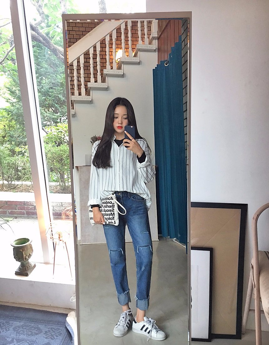 想必應該不少女生也都跟摩登少女一樣,希望自己的打扮可以更韓國街頭潮流一些吧?那摩登少女告訴你,其實只要把握以下這幾個穿搭重點,你就算出沒在韓國街頭也沒有人會覺得你是外國人啦~