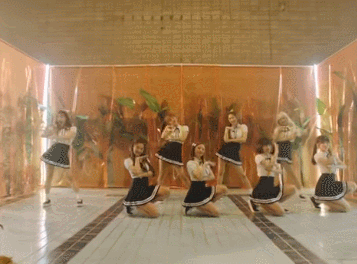 這月初攜新專輯《A-ing》回歸的OH MY GIRL,先是因為行程太緊湊,導致成員JinE病倒,日前成員YooA又被爆出學歷遭質疑。