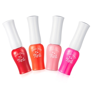 ►Etude House冰淇淋唇彩 約新台幣280元
如果你想要找一隻自然、保濕的唇彩,那麼這隻你絕對不能錯過!非常適合新手的原因除了你有死皮也能擦之外,顏色很自然,不會有過分的鮮豔感,讓你擦上去就能提升好氣色,偽少女覺得你一定要敗下去啦!