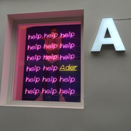 ADER error Showroom地址:
26 Itaewon-ro 36-gil, Yongsan-gu, Seoul, Korea
電話:+82-795-2230
營業時間:MON-SUN / PM 12:00 - PM 9:00