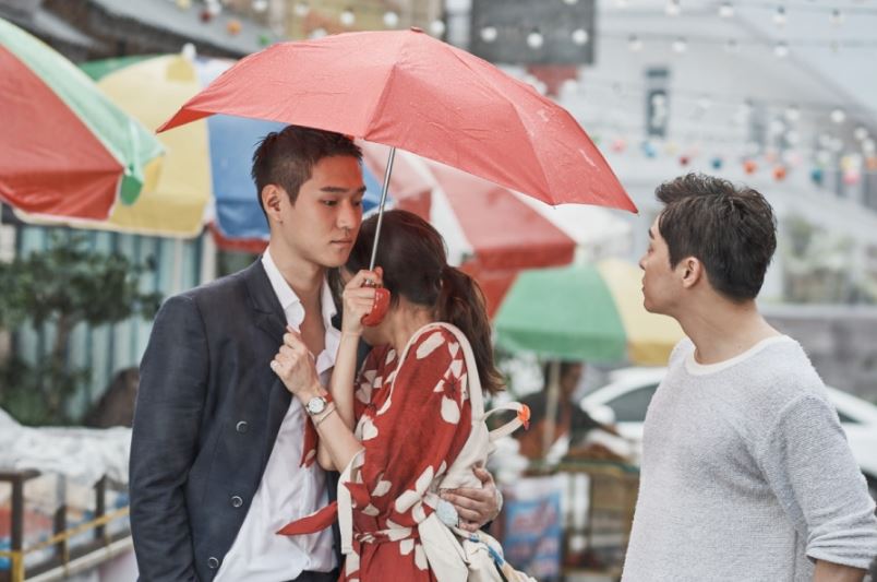✿TOP 3- SBS《嫉妒的化身》
話題指數:2563.2
話題佔有率:10.9%
※主要在講述生計型氣象主播表娜麗(孔曉振飾),和大男人主義的老手記者李華信(曹政奭飾)及財閥三世男高正元(高庚杓飾),三人之間愛情與嫉妒的愛情羅曼史。