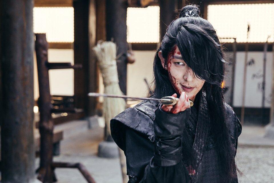 ➔SBS《月之戀人-步步驚心:麗》
※講述生活在21世紀,26歲的化妝品銷售員暨準新娘-高夏真(IU飾),意外穿越到10世紀的高麗王朝,成為16歲的少女解樹,遇見多位皇子後發生了一連串的故事。