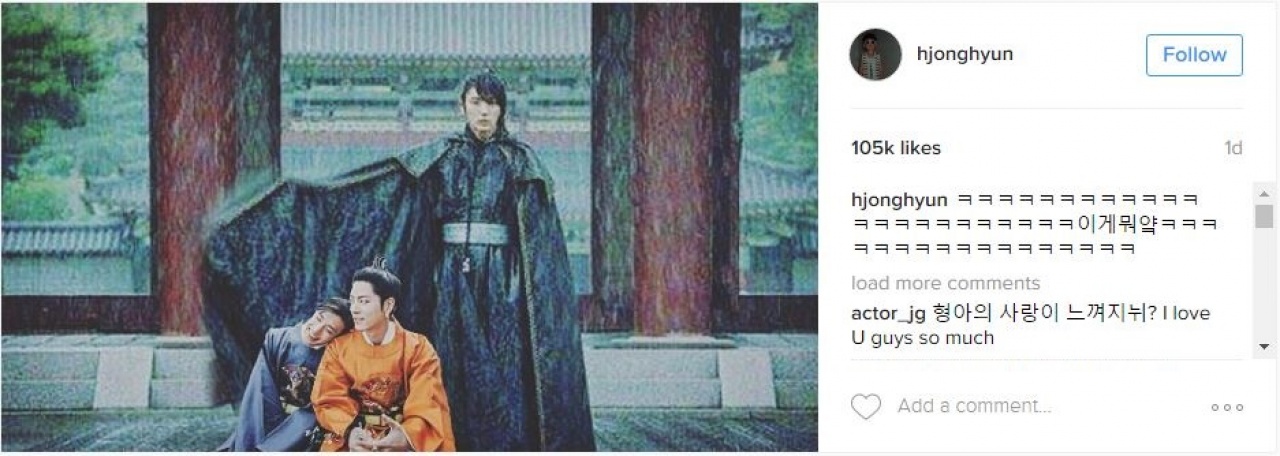 李準基甚至也跟著搞笑回應:「感受到哥哥的愛吧?I love U guys so much」,《步步驚心:麗》演員們間的感情看起來真的很好欸~~~