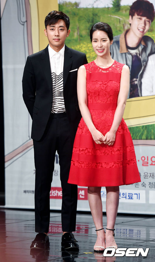 ✿TOP 9- MBC《吹吧,微風啊》
話題佔有率:2.28%
➔上升7個名次
※講述一位身價1000億韓元的老爺爺,在所剩時日不多時,偶然得知自己還有個子孫後所展開的故事。