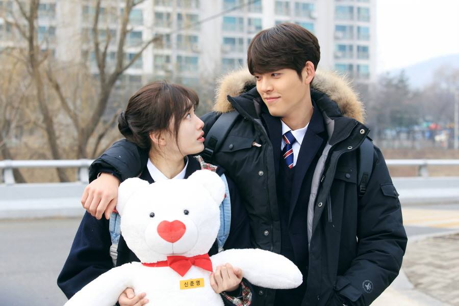 ♥《任意依戀》➔Eric Nam〈陣雨〉
-「這首很適合下雨天睡覺前唱給女朋友聽。」
-「用電話唱這首OST給女朋友聽的話,感覺會很感動!」