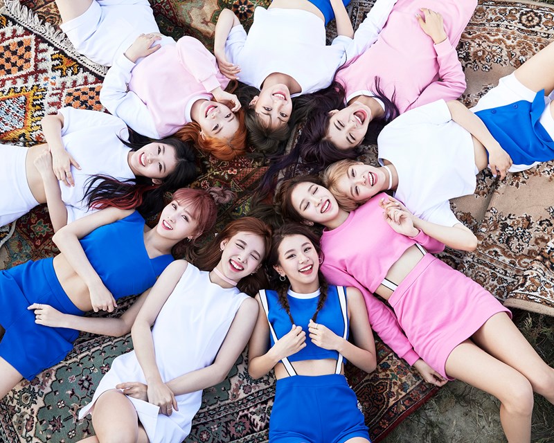 不知道大家之前有沒有聽過,JYP每次推出女團都會大紅的說法?從Wonder Girls(2007)、miss A(2010)到TWICE(2015),這三組唱跳型女團,可說是在出道時都造成了很大的話題,人氣更是不用說。