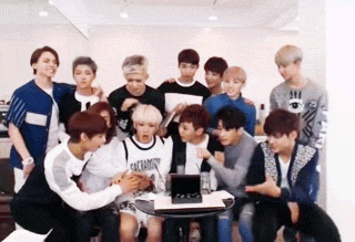繼上次後續曲《VERY NICE》之後,
11/1 SEVENTEEN HIPHOP發表Mixtape新歌曲'Check-In'~~~
解了粉絲們許久未能聽到小17新作品的相思~~~