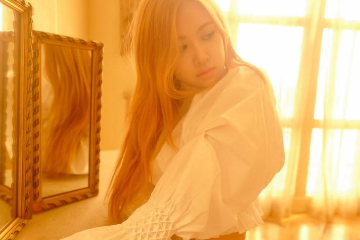 而對於第一次出演綜藝節目《一周偶像》,BLACKPINK也表現的既緊張又期待,相信粉絲們也一樣很期待吧!那就記得收看11月中播出的《一周偶像》喔:-O