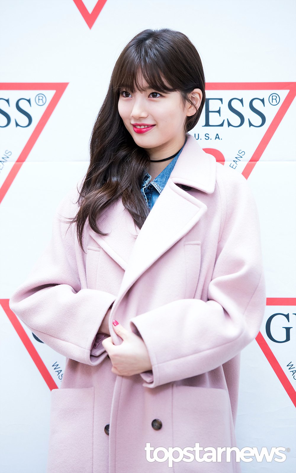 6位 miss A 秀智 (94年生,歌手/演員)
「國民初戀」秀智,從剛出道的清純模樣逐漸轉變為性感成熟的模樣,
一個眼神、一個動作都魅力爆表~