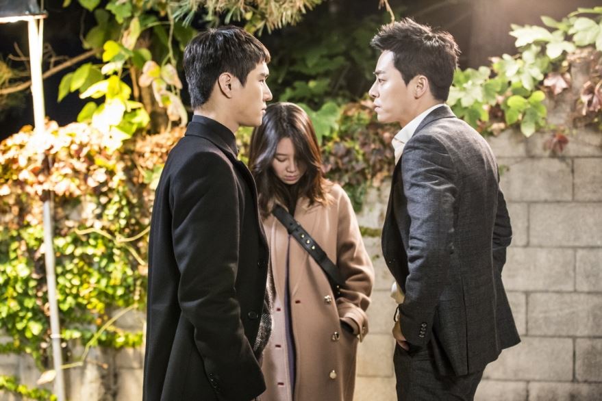 ✿TOP 3- SBS《嫉妒的化身》
話題佔有率:9.04%
➔下降1個名次
※主要在講述生計型氣象主播表娜麗(孔曉振飾),和大男人主義的老手記者李華信(曹政奭飾)及財閥三世男高正元(高庚杓飾),三人之間愛情與嫉妒的愛情羅曼史。
